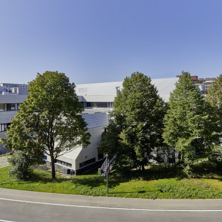 Umbau und Erweiterung eines Versorgungszentrums zur Apotheke der Uniklinik Tübingen